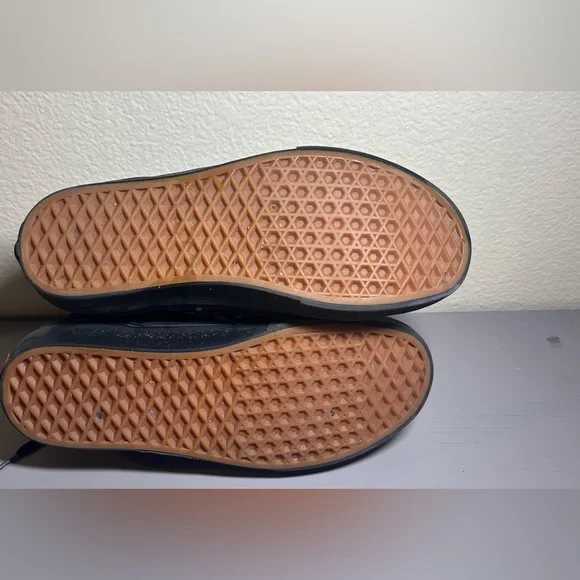 Vans Men's Black High-Top Sneakers with Red Accents - Picture 6 of 7